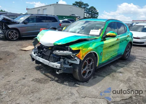 2022 Alfa Romeo Stelvio Sprint Awd из США, поврежденный, VIN ZASPAKANXN7D41462